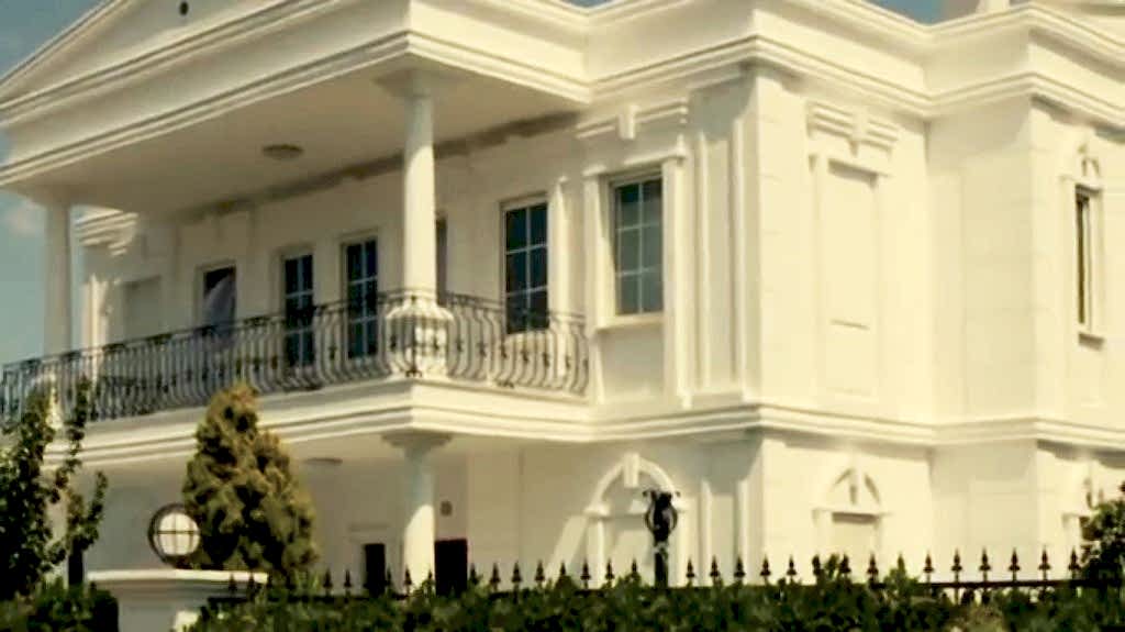 Medcezir dizisi Ev, Villa